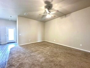 7526 31st Pl in Lubbock, TX - Building Photo - Building Photo