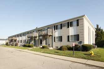 Waynewood Apartments in Westland, MI - Building Photo - Building Photo