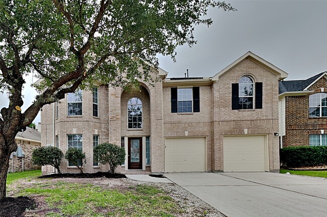 property at 438 Pinewood Ridge Dr
