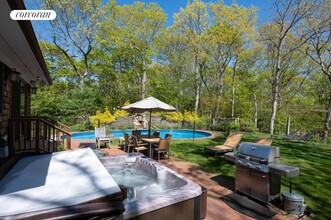 3 Quadrant Hill Rd in East Hampton, NY - Building Photo - Building Photo