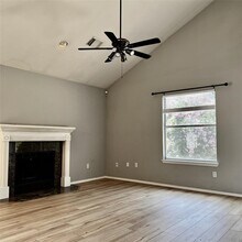13400 Bolivia Dr in Austin, TX - Foto de edificio - Building Photo
