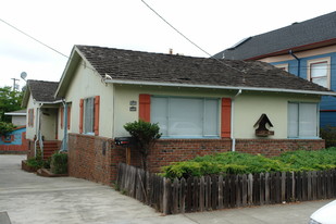 5395-5397 Bryant Ave in Oakland, CA - Building Photo