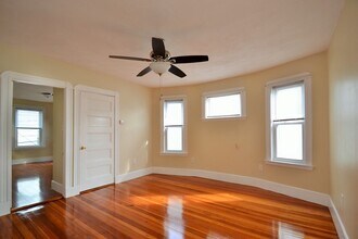 42 Corona St, Unit 2 in Boston, MA - Building Photo - Building Photo
