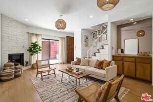 11318 Ohio Ave in Los Angeles, CA - Building Photo