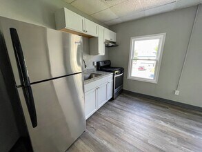 117 Crawford Ave in Pittsburgh, PA - Foto de edificio - Building Photo