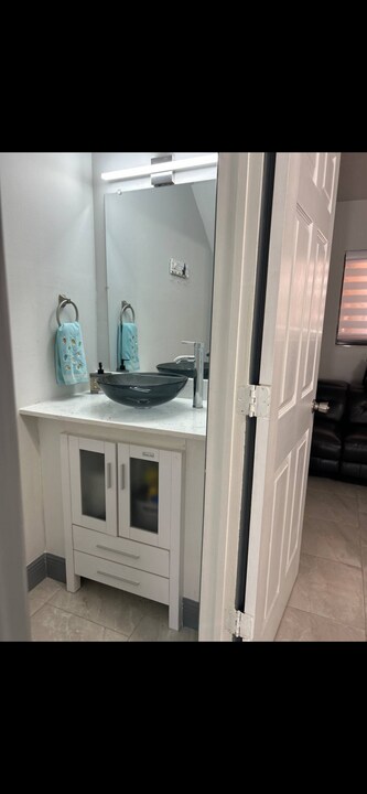 13437 Heald Ln, Unit Apt 10A in Ft. Myers, FL - Foto de edificio