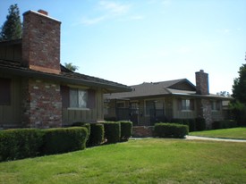 5821-5927 S Land Park Dr Apartments