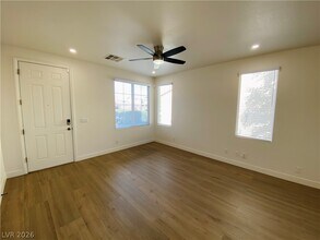 8794 Timber Mesa St in Las Vegas, NV - Building Photo - Building Photo