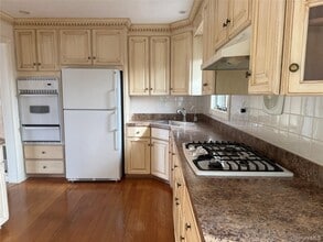 14 Genesee Dr in Commack, NY - Building Photo - Building Photo