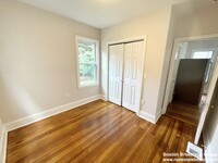 26 Taft St, Unit 1 in Boston, MA - Building Photo - Building Photo