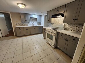 17 Charles St in Taunton, MA - Building Photo - Building Photo