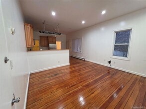 60 Main St in Tappan, NY - Foto de edificio - Building Photo