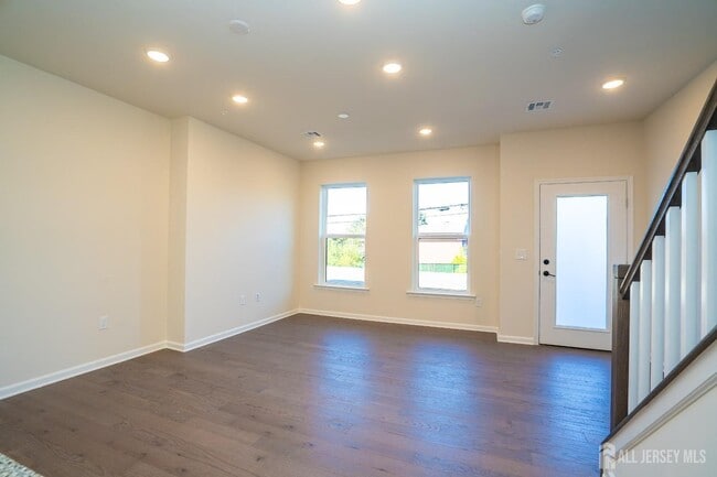 property at 410 Jessie Pl