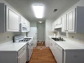5612 Sorrell Crossing Dr in Raleigh, NC - Building Photo - Building Photo