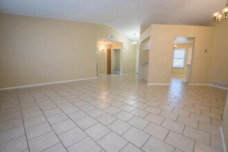 4864 Loma Loop in Sierra Vista, AZ - Building Photo - Building Photo