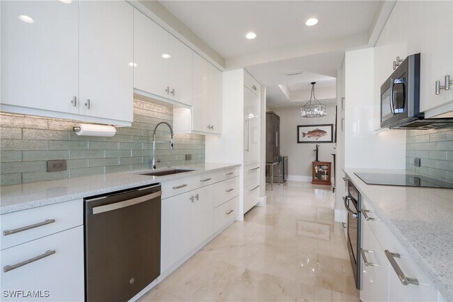 property at 4255 Gulf Shore Blvd N