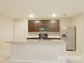 1709 Clairborne Ct in Little Elm, TX - Foto de edificio - Building Photo