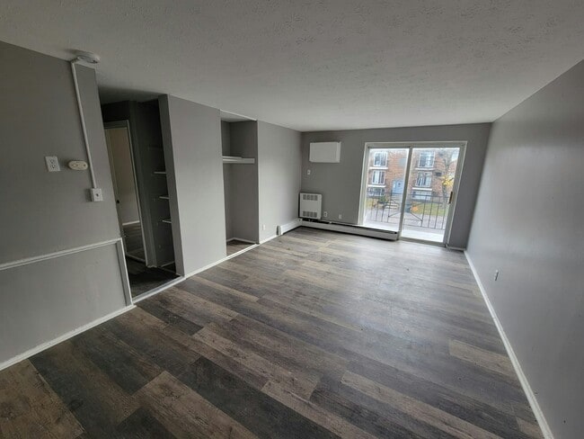 13430 Euclid Ave in East Cleveland, OH - Building Photo - Building Photo