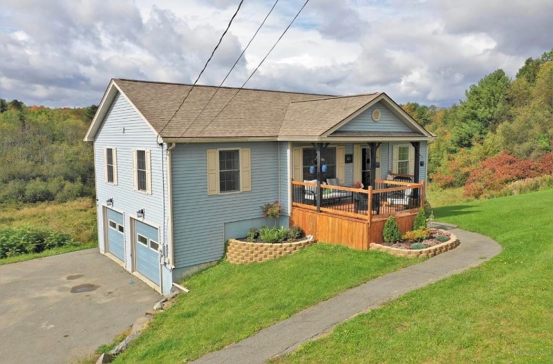 434 Horseback Rd in Carmel, ME - Foto de edificio