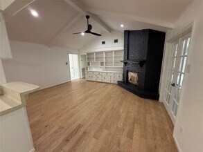 25 Little John Ln in Dayton, TX - Building Photo - Building Photo