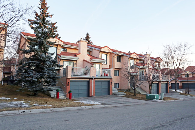 430-498 Patina Pl SW in Calgary, AB - Building Photo - Building Photo