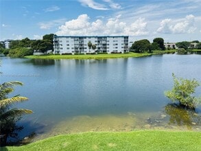 502 NW 87th Ave in Miami, FL - Building Photo - Building Photo