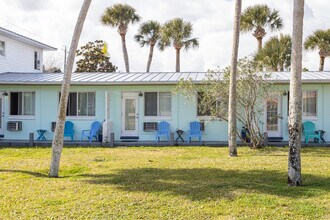 Buena Vista Inn in New Smyrna Beach, FL - Building Photo - Building Photo