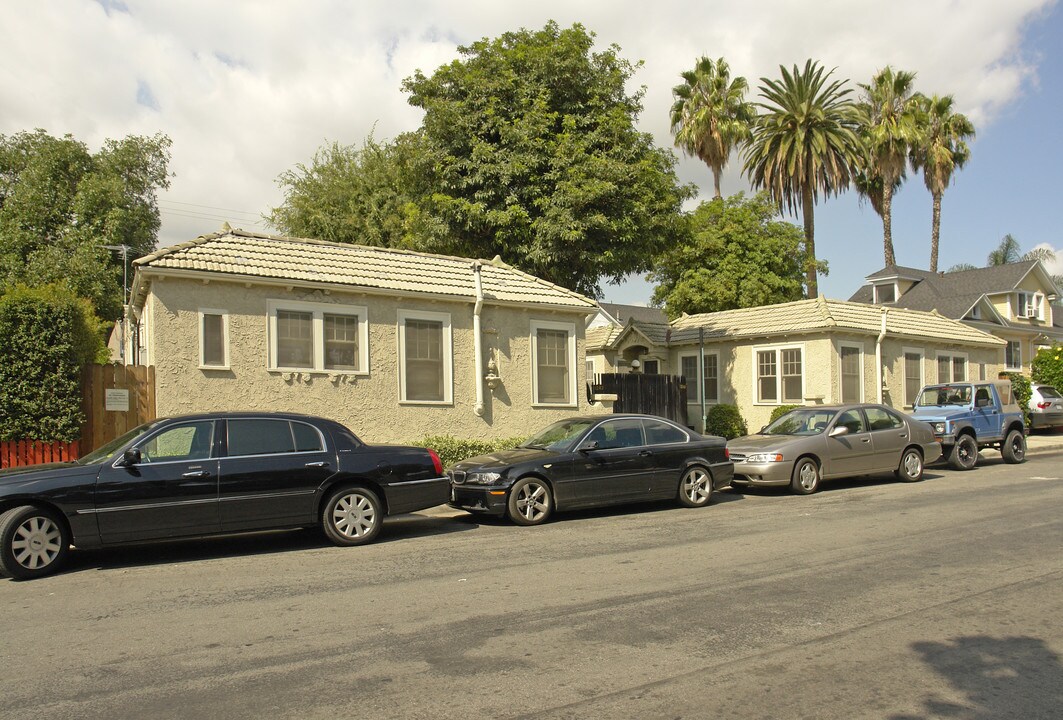 1243-1261 N Genesee Ave in West Hollywood, CA - Building Photo