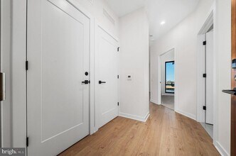 255 W Falls Station Blvd in Falls Church, VA - Building Photo - Building Photo