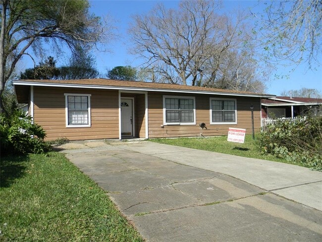property at 3018 Robinson Blvd