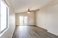 6613 E Ladonna Ln in Tucson, AZ - Foto de edificio - Building Photo