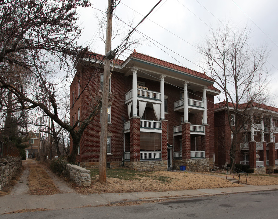 1608 W 37th St in Kansas City, MO - Building Photo