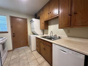 2023 Delaware Ln in Norman, OK - Building Photo - Building Photo