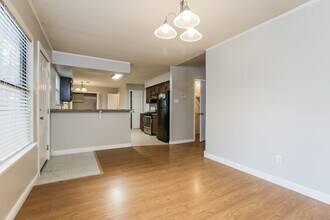 1612 Waldron Cove in Bryant, AR - Building Photo - Building Photo