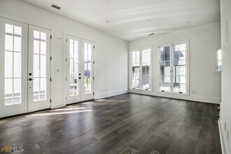 135 Carlyle Ln in Fayetteville, GA - Building Photo - Building Photo