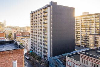 Mosser Towers in San Francisco, CA - Foto de edificio - Building Photo