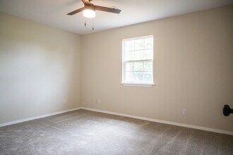 1002 Tate St in Clarksville, AR - Building Photo - Building Photo