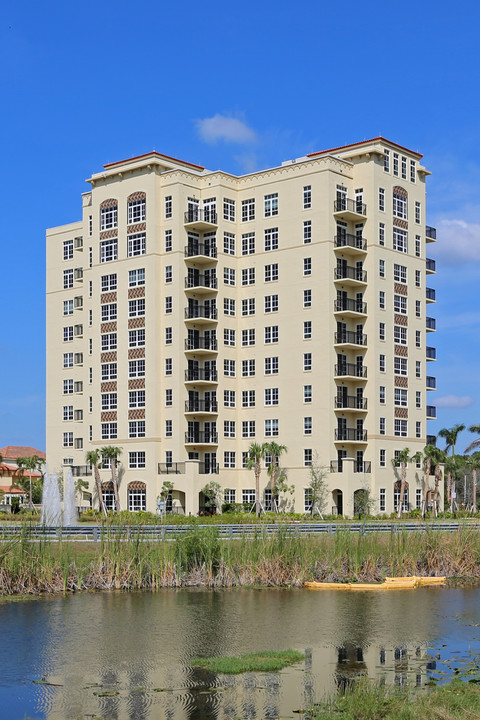 The Levin Palace in West Palm Beach, FL - Building Photo