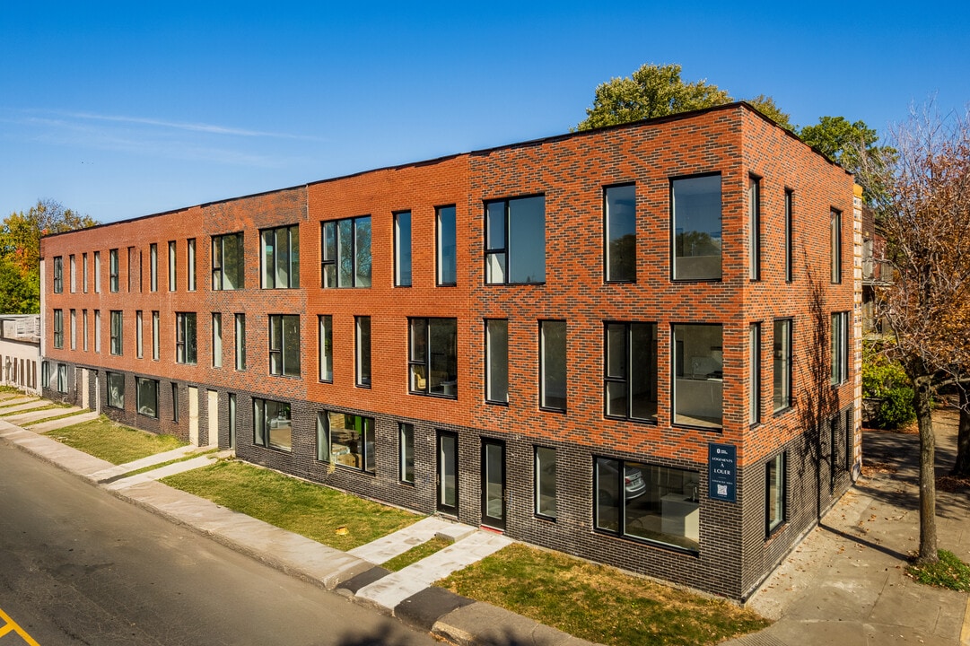 675 Butler Rue in Montréal, QC - Building Photo