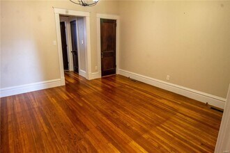 5311-5313-5313 S Kingshighway Blvd in St. Louis, MO - Building Photo - Building Photo