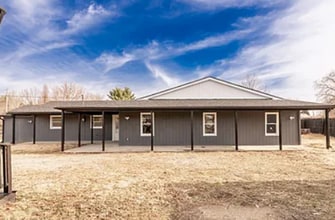 16118 Cottonwood Dr in Charlestown, IN - Building Photo - Building Photo