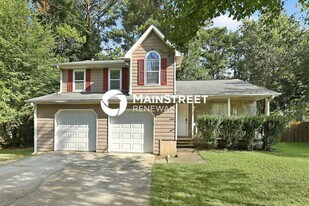 1304 Foxvale Dr in Hampton, GA - Building Photo
