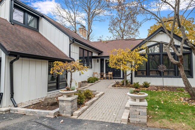 property at 15160 W Oak Spring Rd