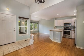 3752 Oakwood Dr in Longmont, CO - Building Photo - Building Photo