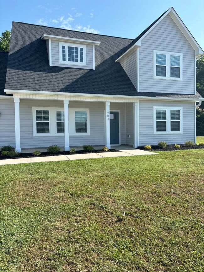 208 Penster Ct in Richlands, NC - Building Photo - Building Photo