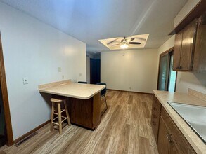 4801 S 69th St in Lincoln, NE - Building Photo - Building Photo