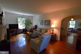 1300 Noyes Dr in Silver Spring, MD - Building Photo - Building Photo