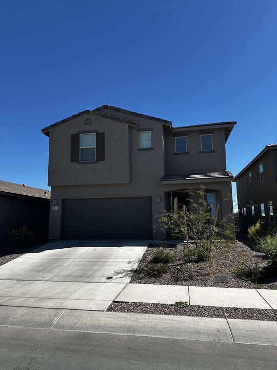 6863 E Paseo De Villalobos in Tucson, AZ - Building Photo