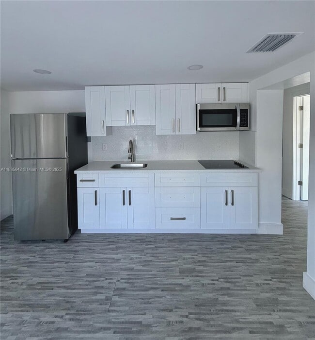 753 NW 22nd Ct in Miami, FL - Building Photo - Building Photo
