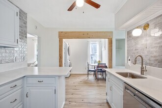 34 Livingston St in Lancaster, NY - Building Photo - Building Photo